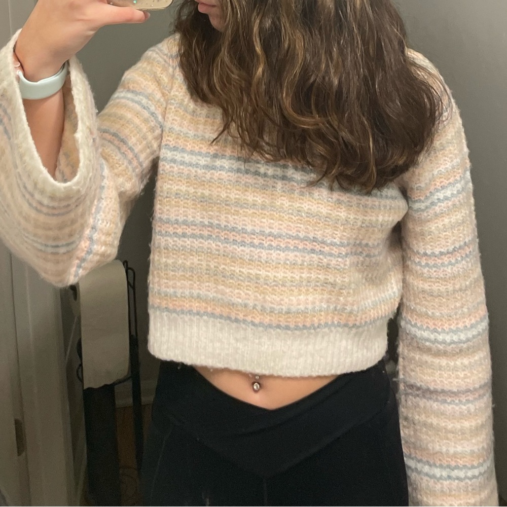 PLT fluffy sweater